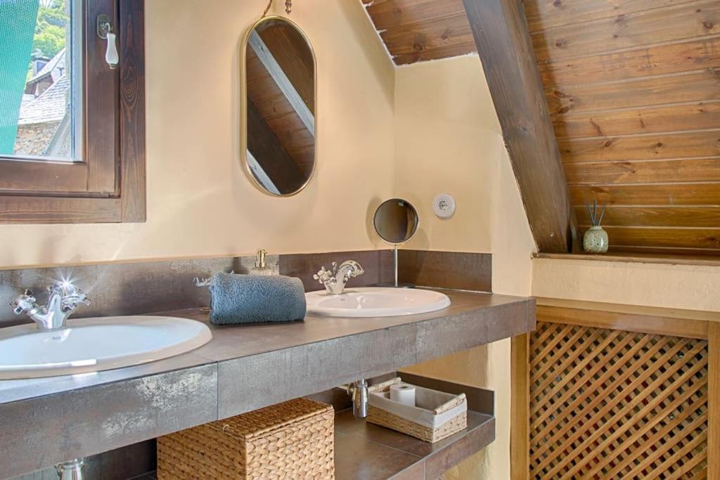 Apartament Saplan Real Estate Casa Izadi Bossòst Zewnętrze zdjęcie